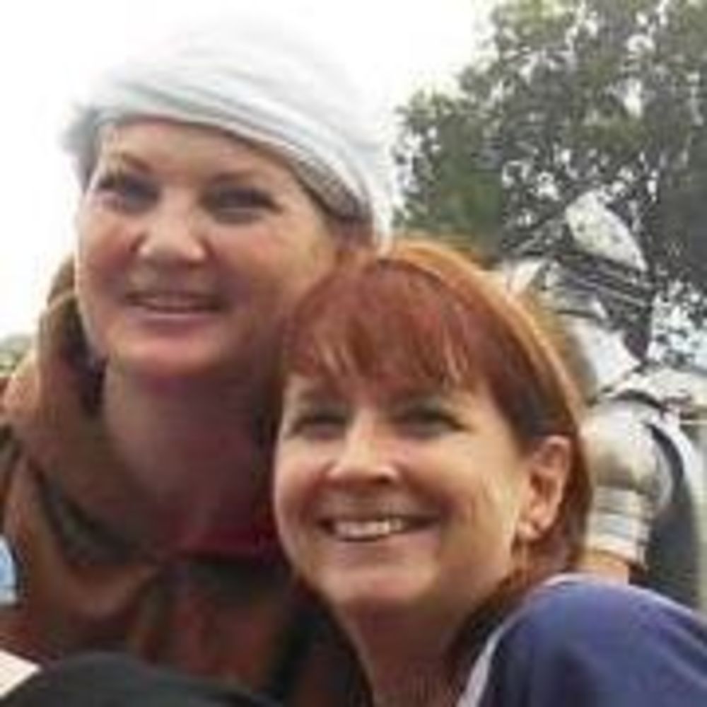 Meet your Posher, Elaine